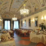 Hotel Degli Orafi 4*