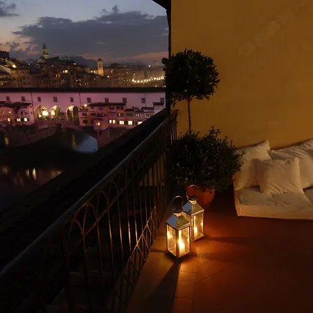 Degli Orafi 4* Florence